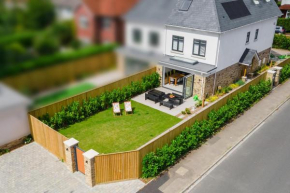 The Laurels by Grandeur Property